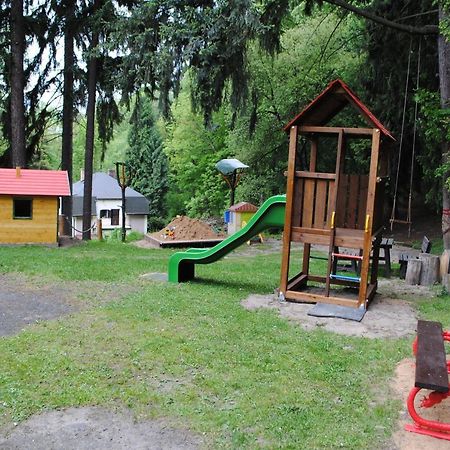 Hotel Pod Sikmou Vezi Jičín Екстериор снимка