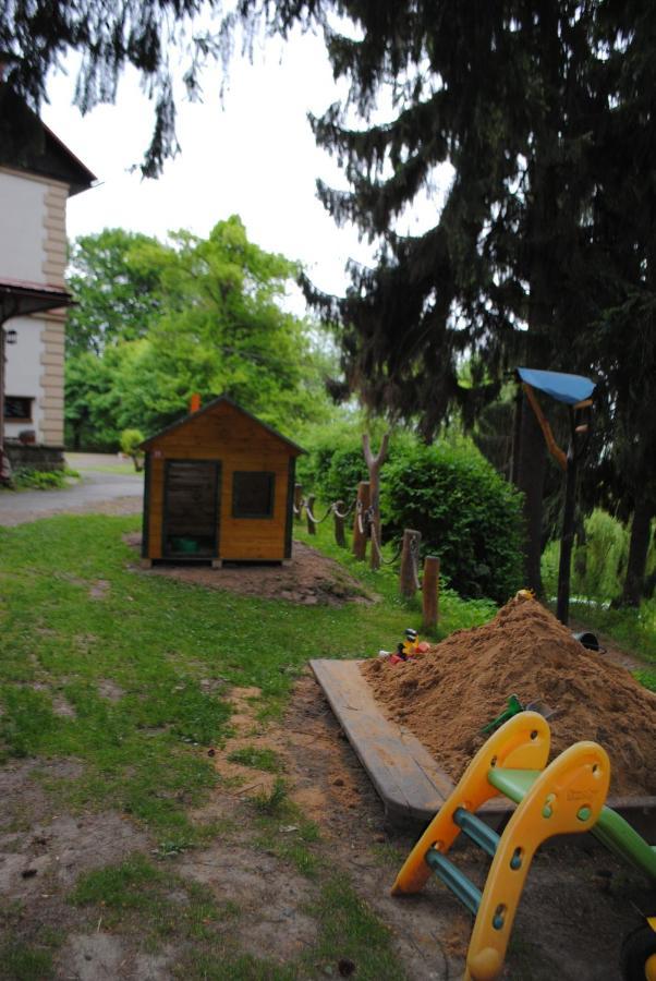 Hotel Pod Sikmou Vezi Jičín Екстериор снимка