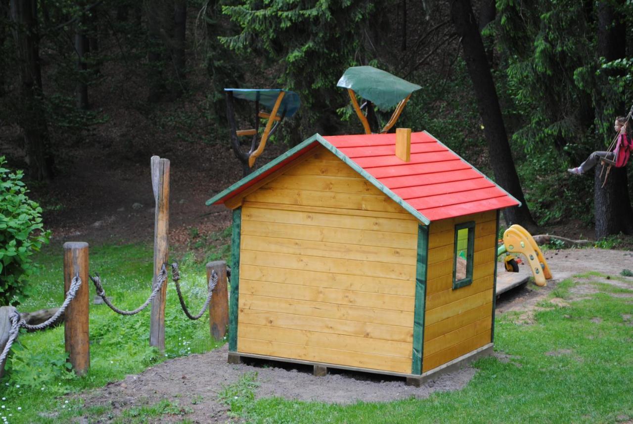 Hotel Pod Sikmou Vezi Jičín Екстериор снимка